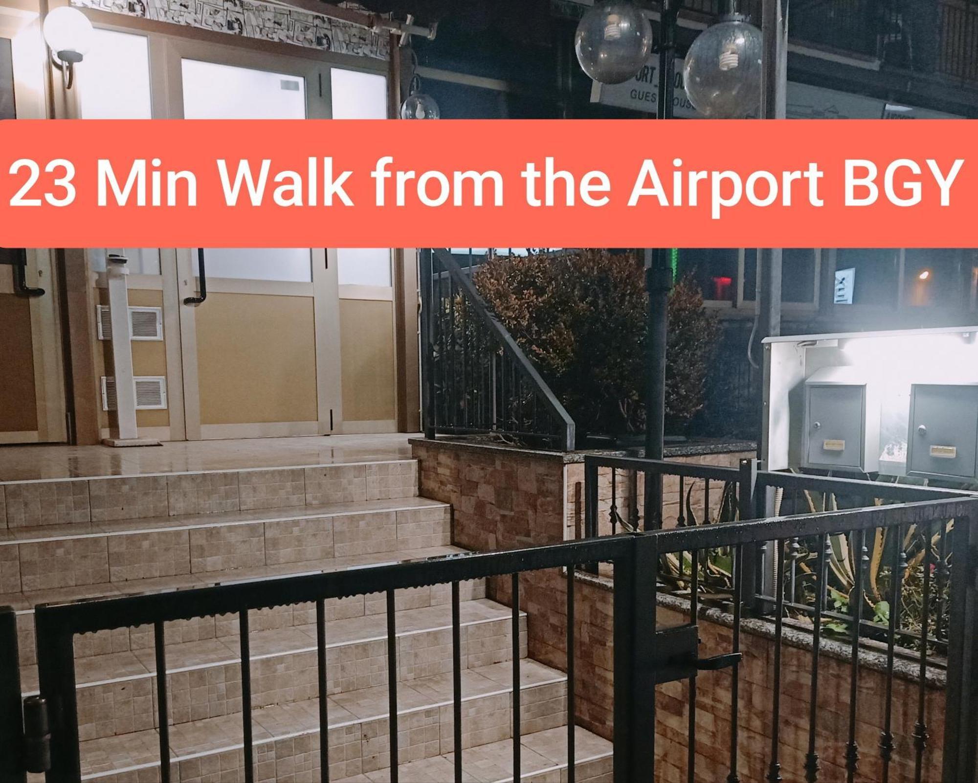 Airport Boulevard Guesthouse Грасобио Екстериор снимка
